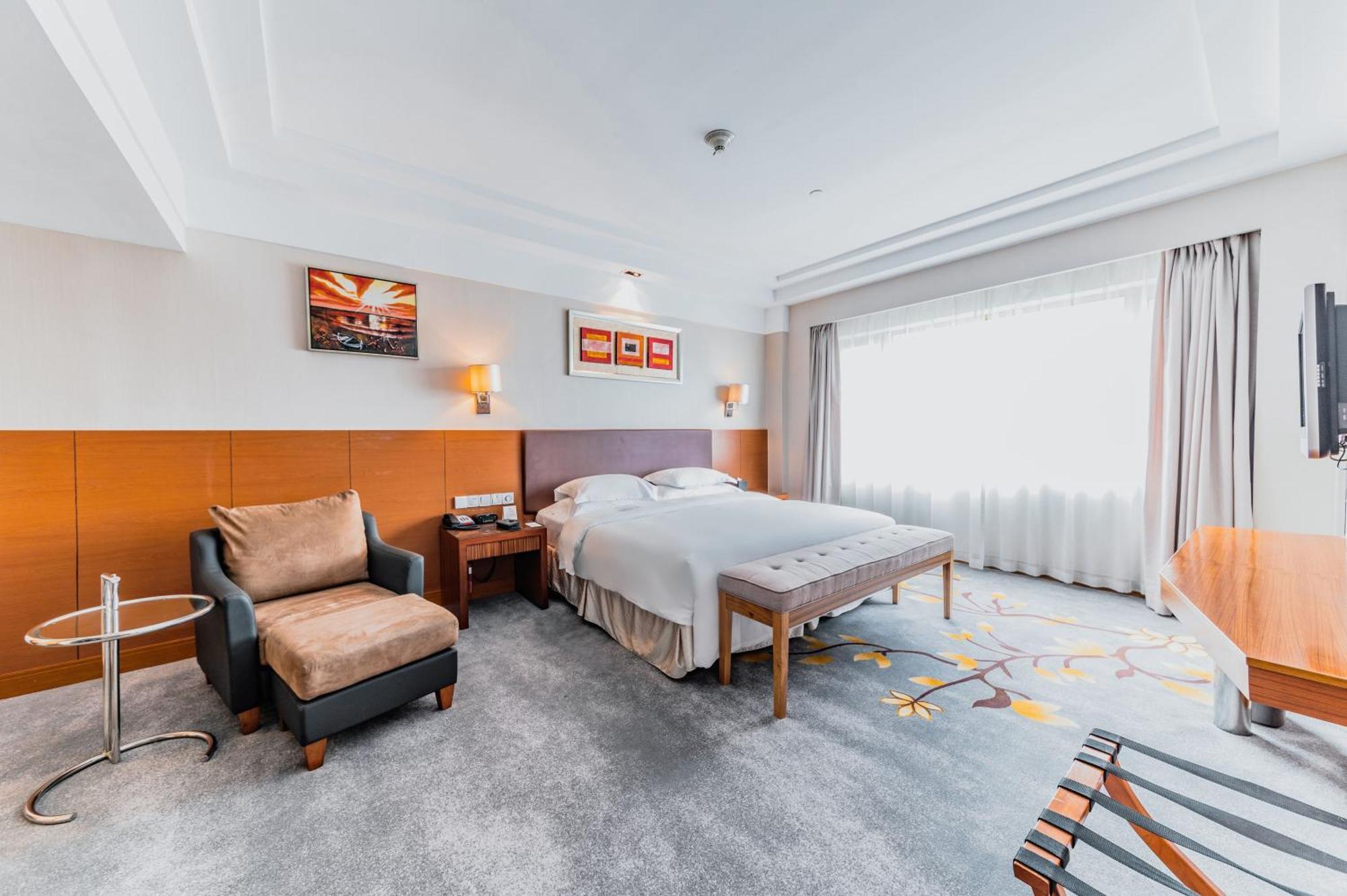 Crowne Plaza City Center Ningbo, An Ihg Hotel - Near Ningbo Railway Station מראה חיצוני תמונה